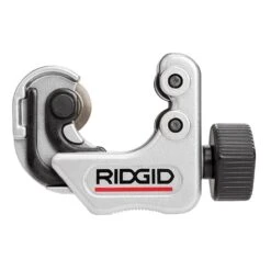 RIDGID Tubing Cutter Auto Feed 1/4 To 1-1/8 Inch Close Quarters
